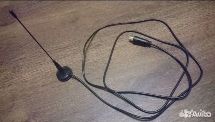 Компактная антенна на магните для цифрового тв