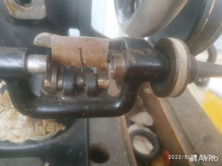 Швейная машинка зингер