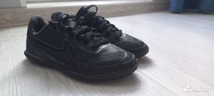 Футбольные Бутсы сороконожки nike детские р.35.5