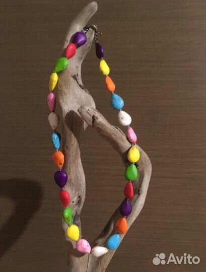 Бусы из натуральных прессованных камней