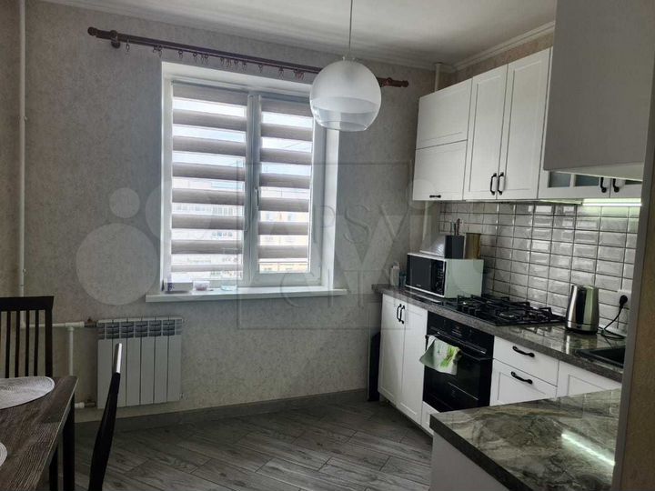 2-к. квартира, 50 м², 10/10 эт.