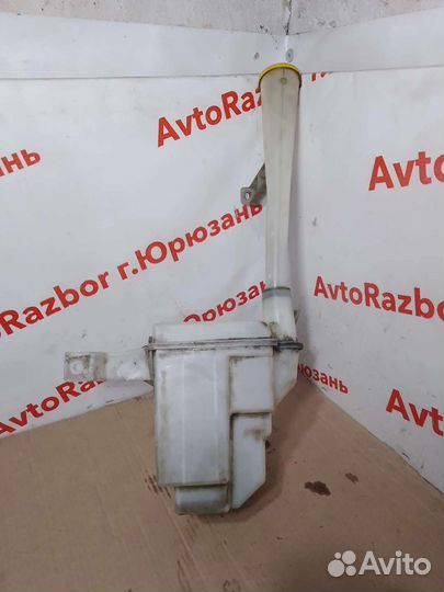 Бачок омывайки Nissan Presage VU30