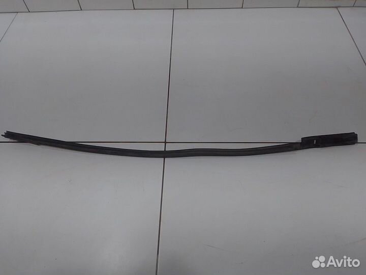 Накладка лобового стекла левая (Chery Tiggo 3)