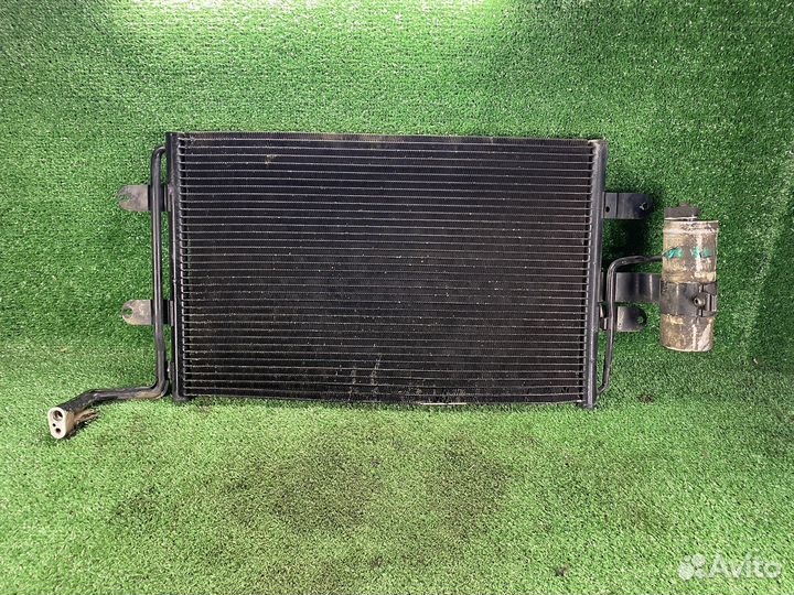 Радиатор кондиционера Volkswagen Bora