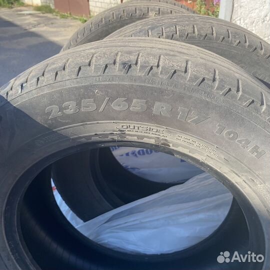 Nokian Tyres Hakka Black 235/65 R17 104