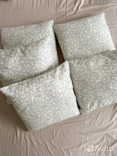 Подушки Икеа 30см белые