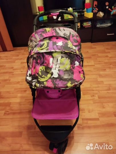 Прогулочная коляска