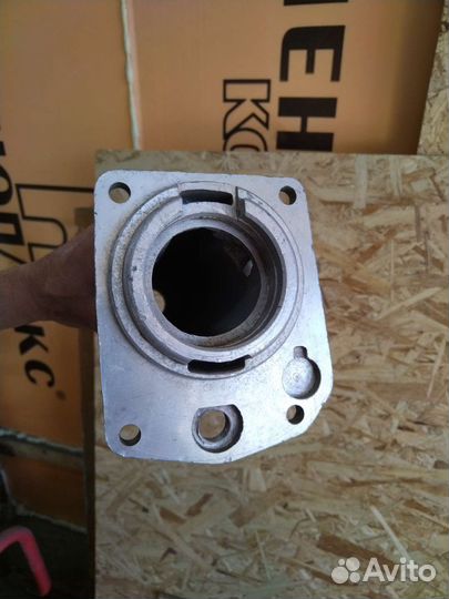 Хвостовик кпп газ 24