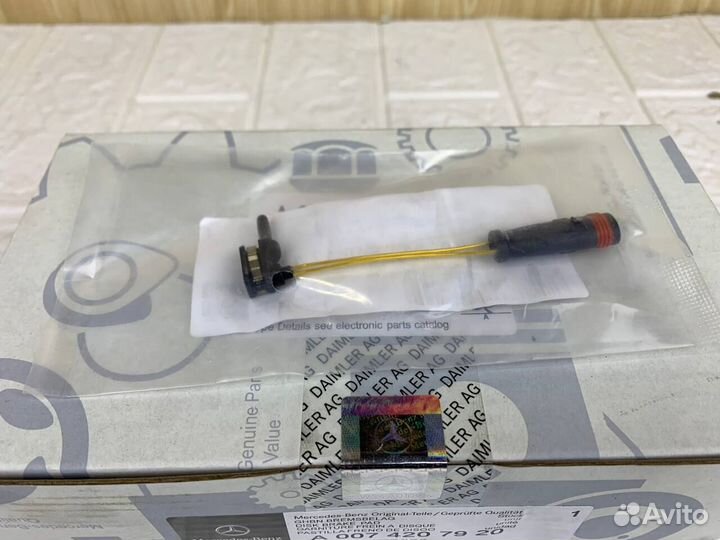 Датчик износа колодок Mercedes A2115401717