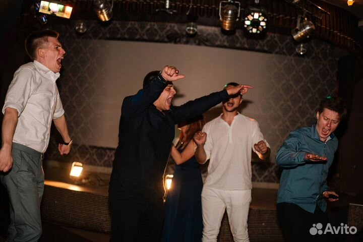 Ведущий мероприятий тамада