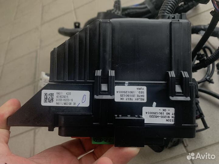 Коса проводки с блоком предохранителей