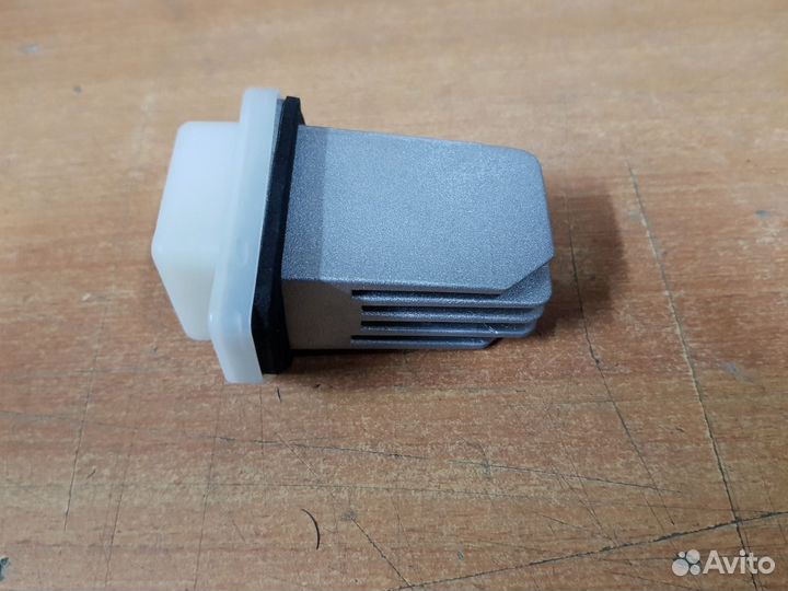 Резистор отопителя Ниссан Инфинити 2722670T03