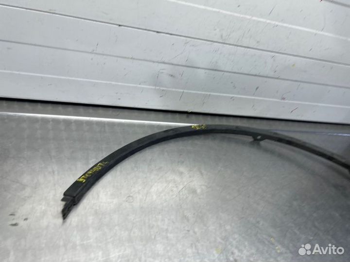 Накладка переднего крыла правого передняя правая