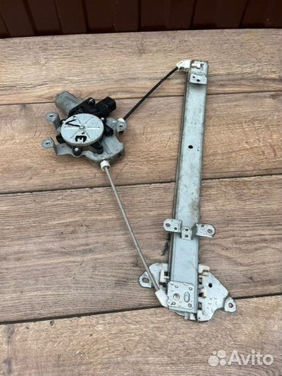 Стеклоподьемник задний левый Mitsubishi Lancer 9