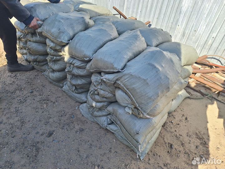 Удобрения в мешках коровяк