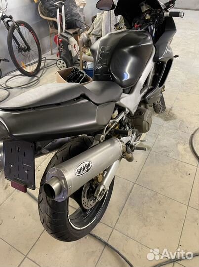 Honda vtr 1000