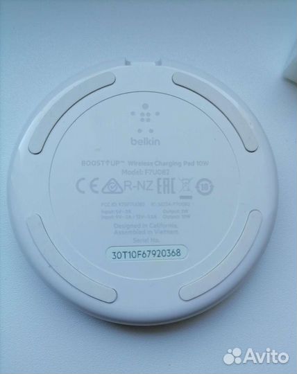 Беспроводное зарядное устройство belkin