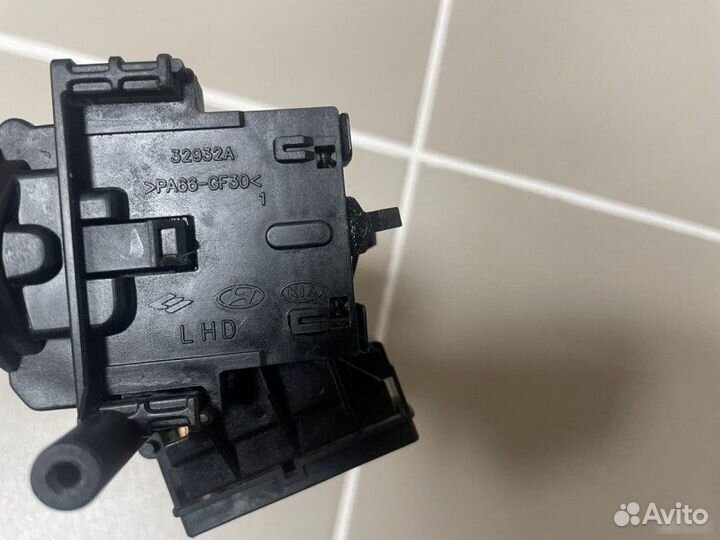 Переключатель подрулевой Hyundai Getz