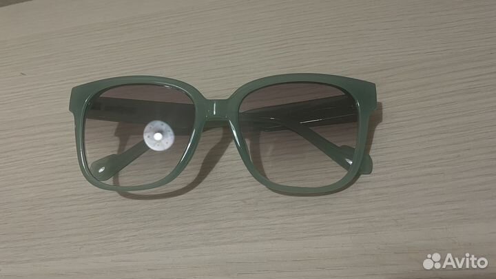 Солнцезащитные очки