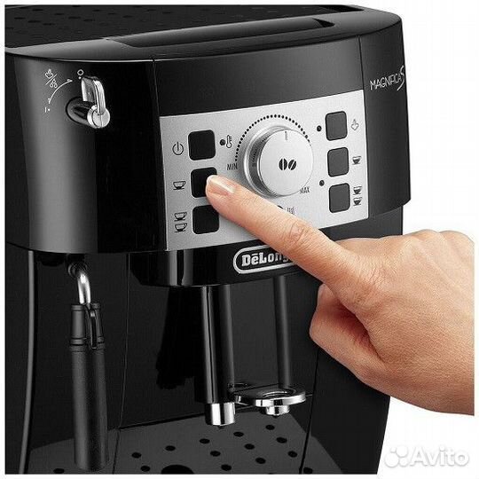 Кофемашина DeLonghi Magnifica