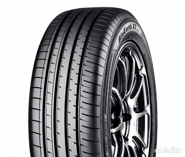 Yokohama BluEarth-XT AE61 215/60 R17 96V