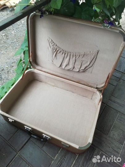 Чемодан в отличном состоянии