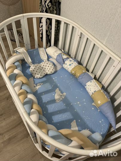 Детская кроватка круглая овальная с маятником