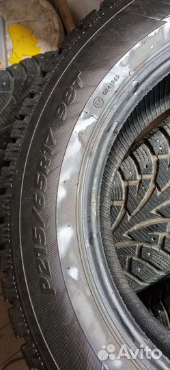 Hankook Winter I'Pike W409 215/65 R17 98T
