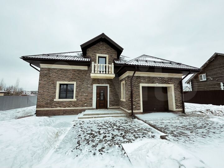 Дом 220 м² на участке 12 сот.