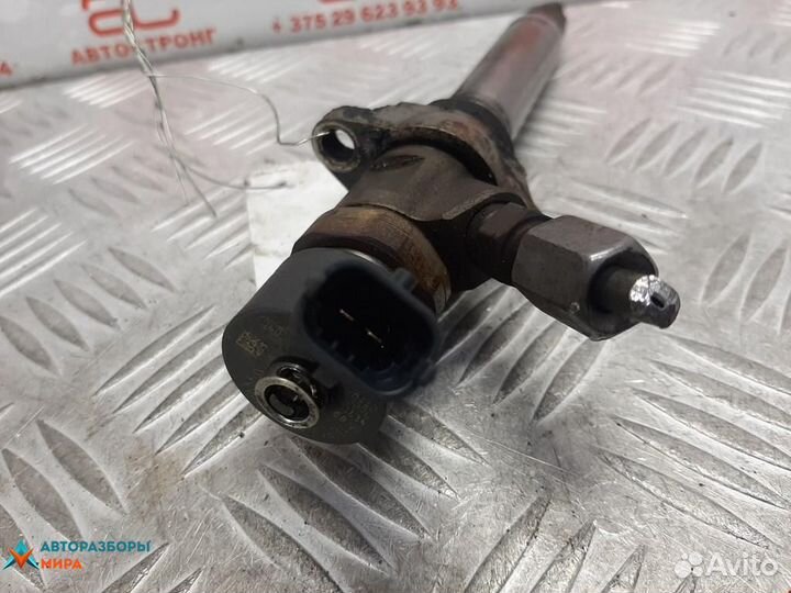 Форсунка Peugeot 307 рест. 2007 1980H2