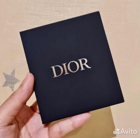 Заколка на одежду Dior