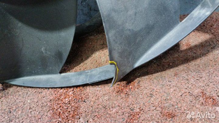 Вентилятор двигателя Land Rover Discovery 3 AJ 4.4