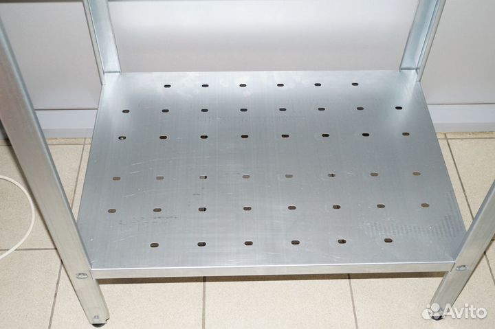 Стол нейтральный