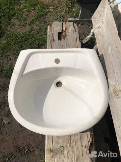 Раковина в ванную бу