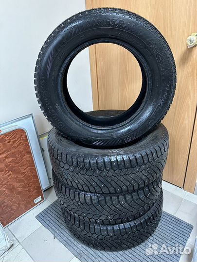 Gislaved Nord Frost 200 205/65 R16