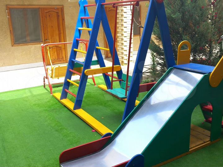 Комната 25 м² в > 9-к., 2/2 эт.