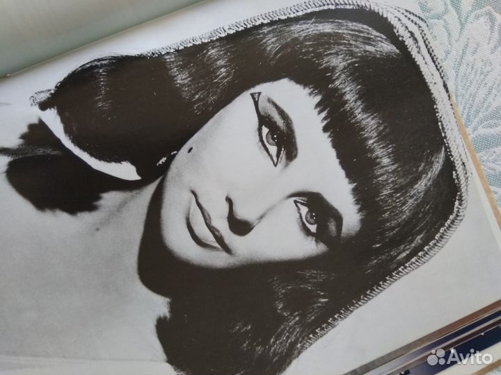 История в женских портретах 16шт. журналы+папка