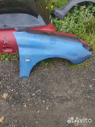 Крылое переднее правое под ремонт