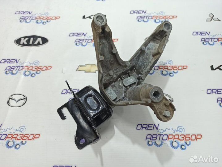 Кронштейн кпп Renault Sandero Stepway 1.6 K7M 2017