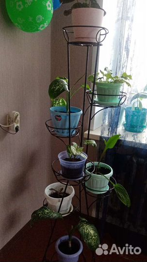 Подставка для цветов напольная металлическая