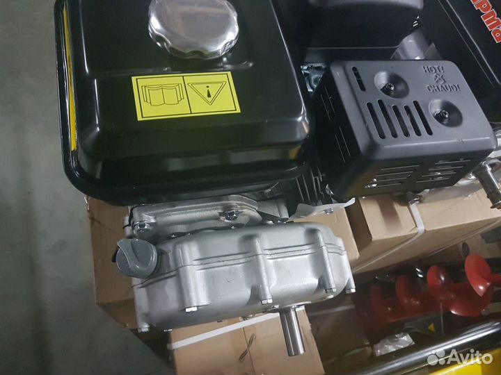 Двигатель с автоматическим сцеплением 6,5 л. с