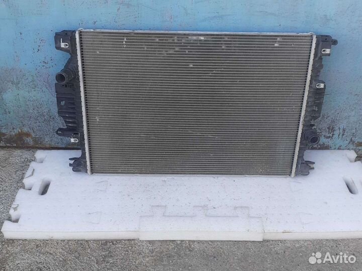 Радиатор охлаждения Ford Mondeo 5 с дефектом