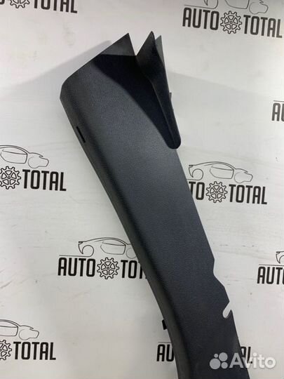 Обшивка стойки задняя правая Renault Logan 2