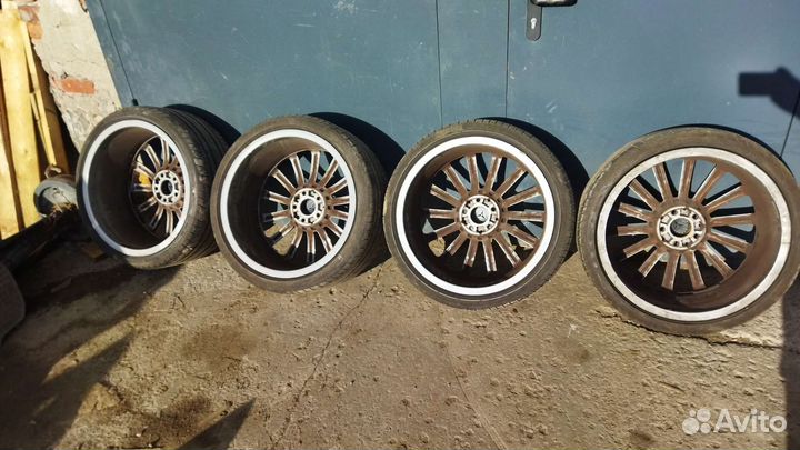 Комплект оригинальных дисков с резиной