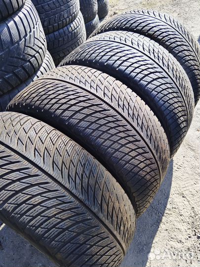 Michelin Alpin 5 275/35 R19 и 245/40 R19