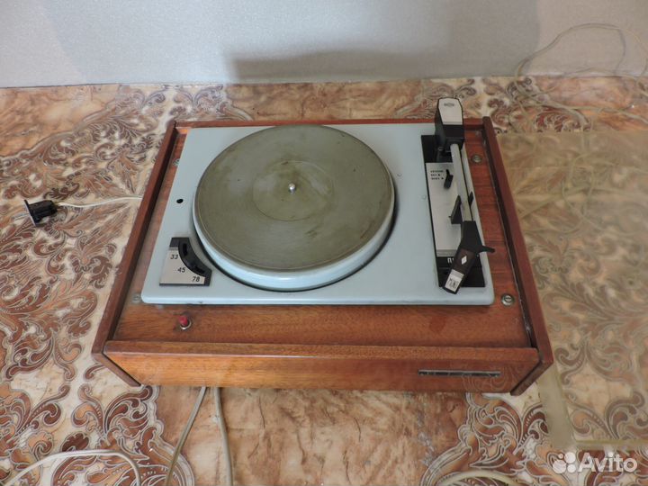 Радиола Рига 102