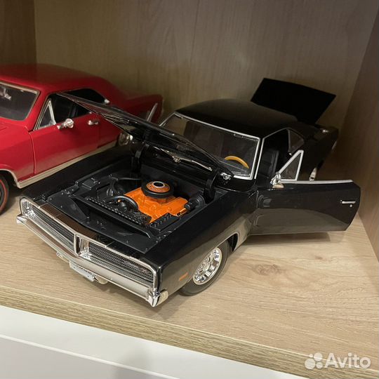 Модель автомобиля Dodge Charger R/T 1:18