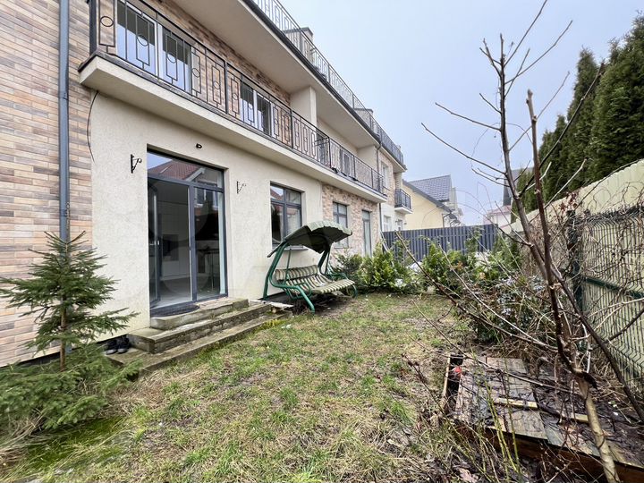 Таунхаус 150 м² на участке 1,5 сот.