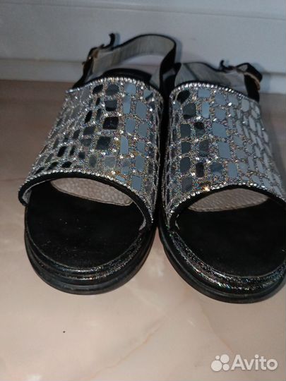 Обувь детская 34 -35 размер в хорошем состоянии
