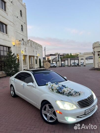 Украшения на свадебное авто